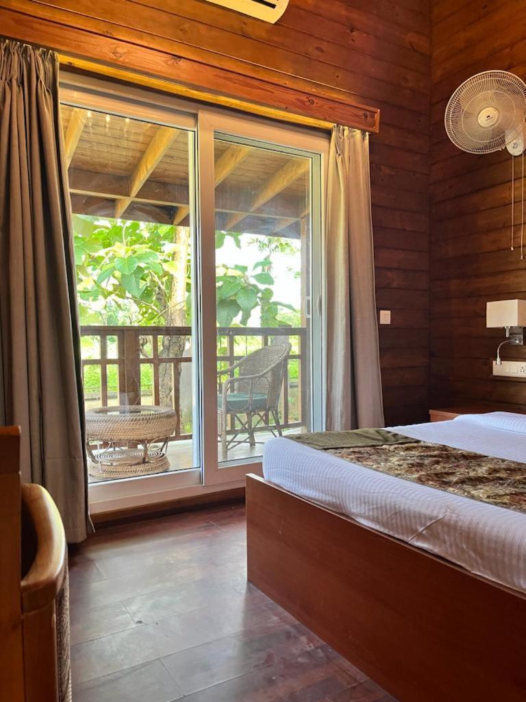 Jironi Resort Tezpur Eksteriør bilde