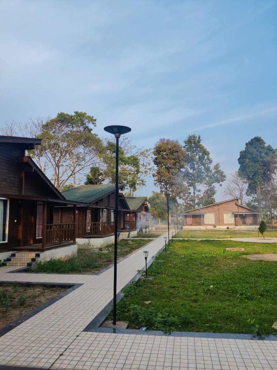 Jironi Resort Tezpur Eksteriør bilde