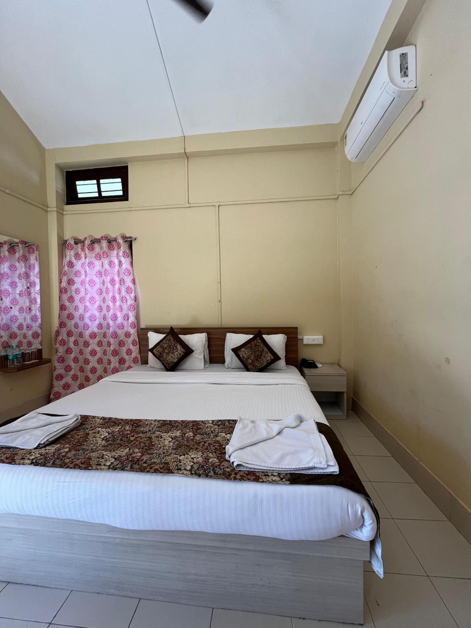 Jironi Resort Tezpur Eksteriør bilde
