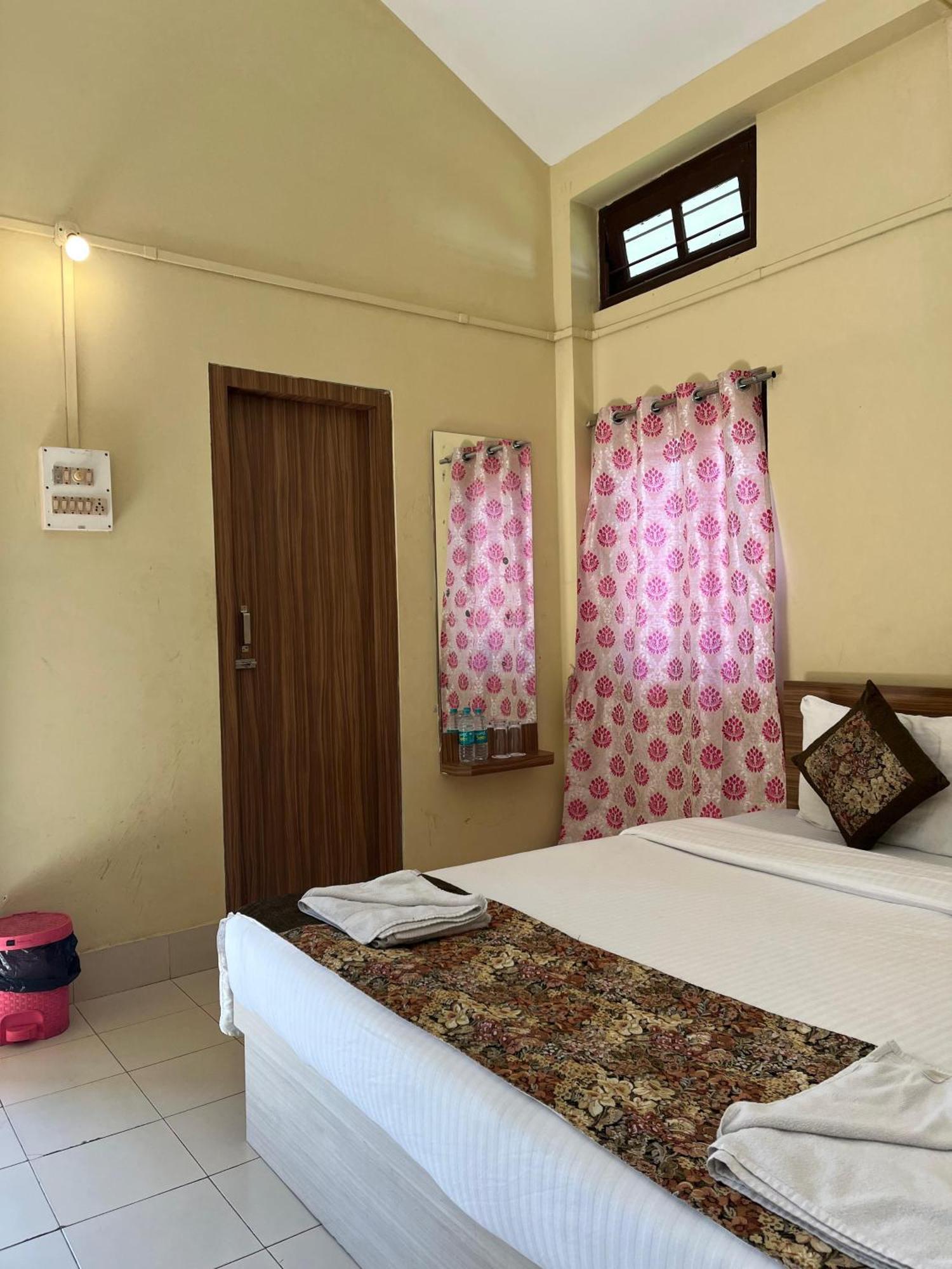 Jironi Resort Tezpur Eksteriør bilde